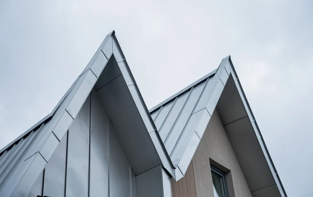 Structural roofline detail